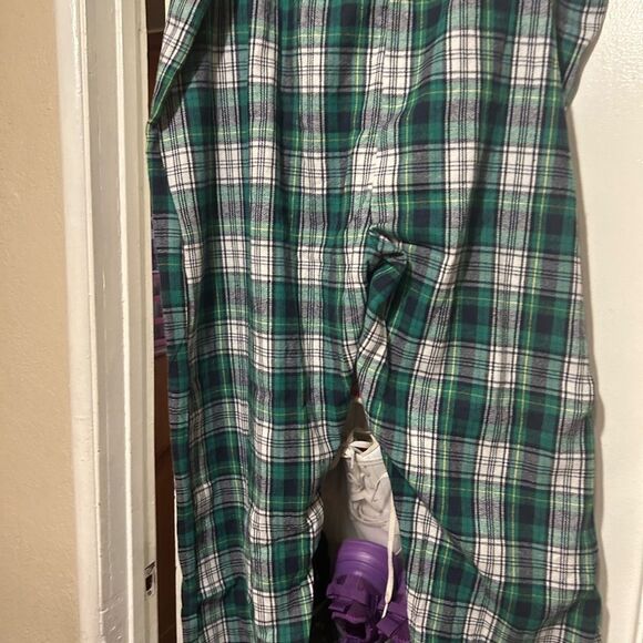 NWOT Green and White Plaid PJ Bottoms - Picture 1 of 7